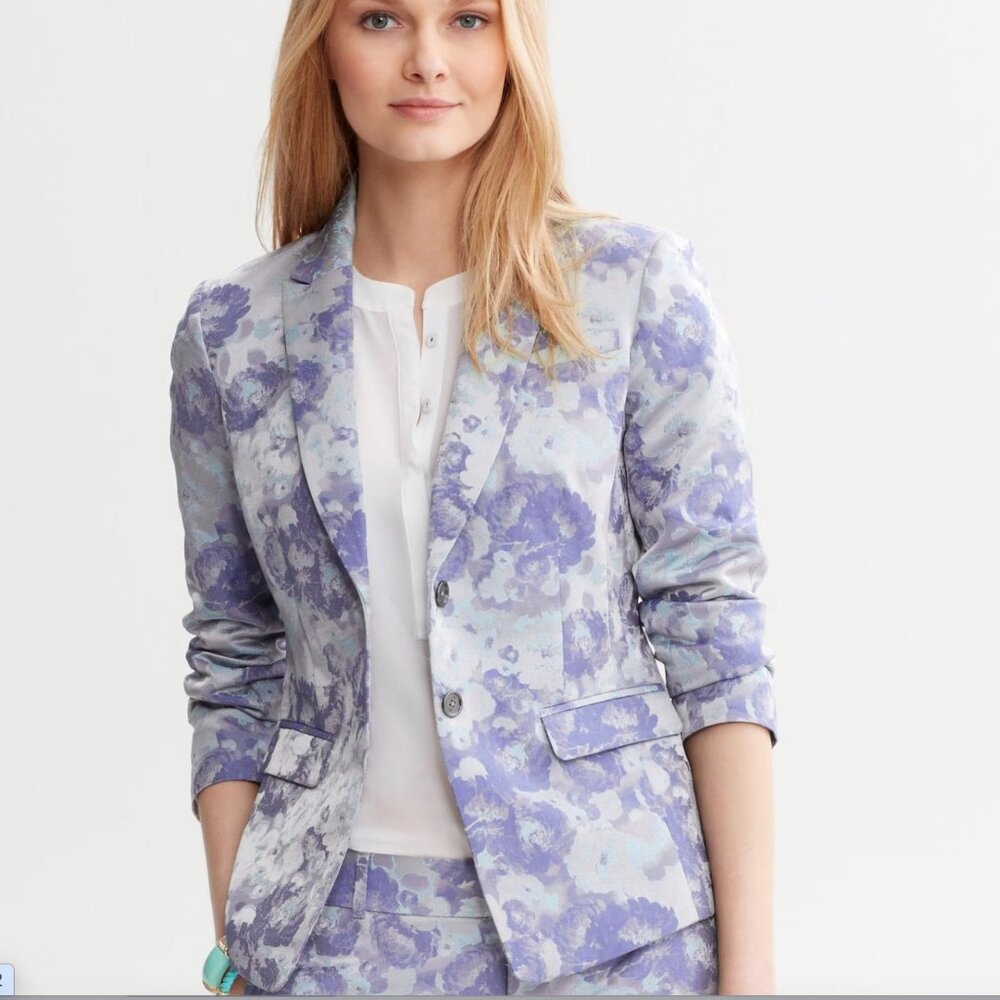 Stunning Banana Republic Floral Jacquard Blazer Blue/Mauve-Size 2
